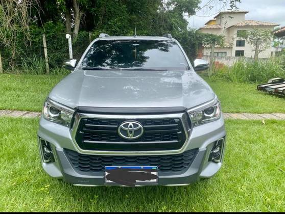 TOYOTA HILUX 2.8 SRX 4X4 CD 16V DIESEL 4P AUTOMÁTICO TOYOTA HILUX 2.8 SRX 4X4 CD 16V DIESEL 4P AUTOMÁTICO